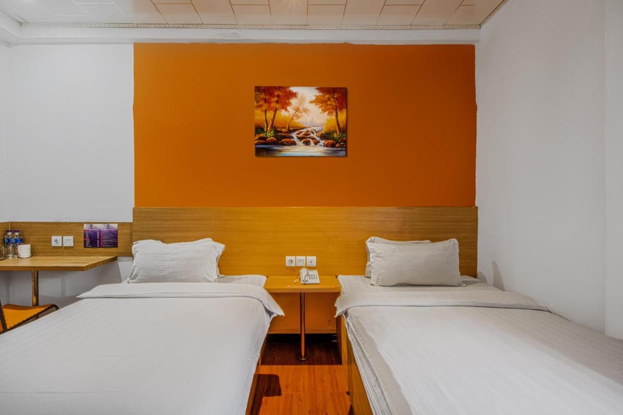 Suba Hotel Джакарта Екстериор снимка