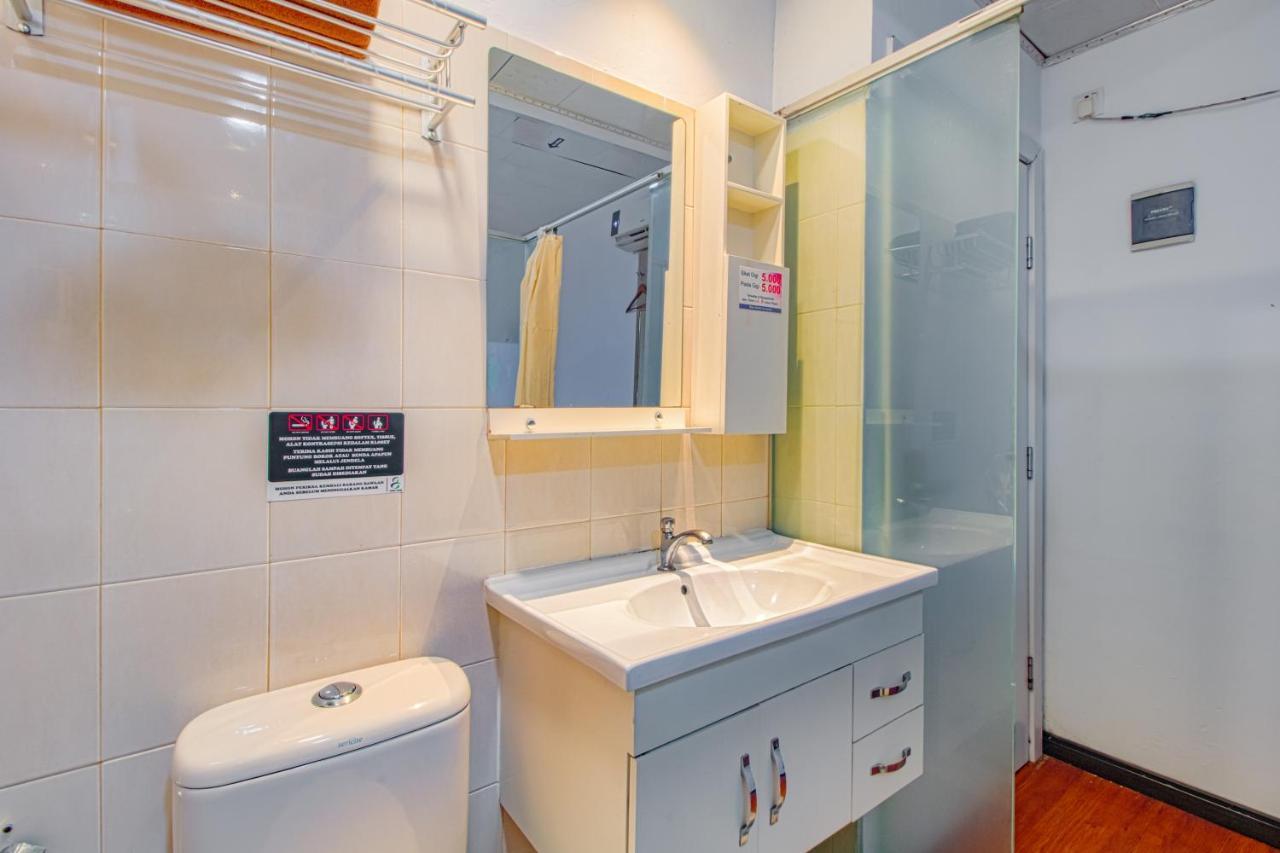 Suba Hotel Джакарта Екстериор снимка