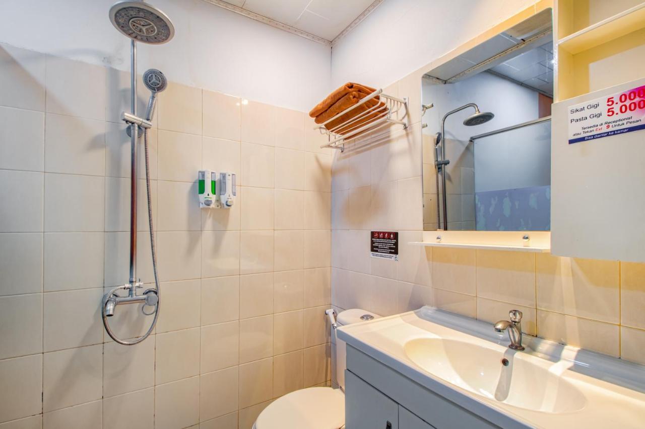 Suba Hotel Джакарта Екстериор снимка