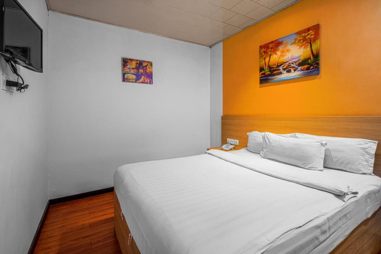Suba Hotel Джакарта Екстериор снимка